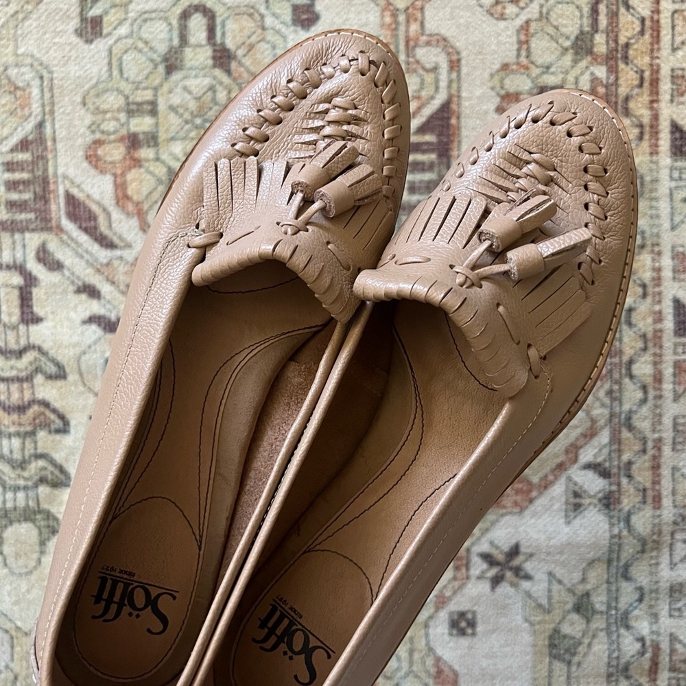 Sofft Nude Leather Loafers